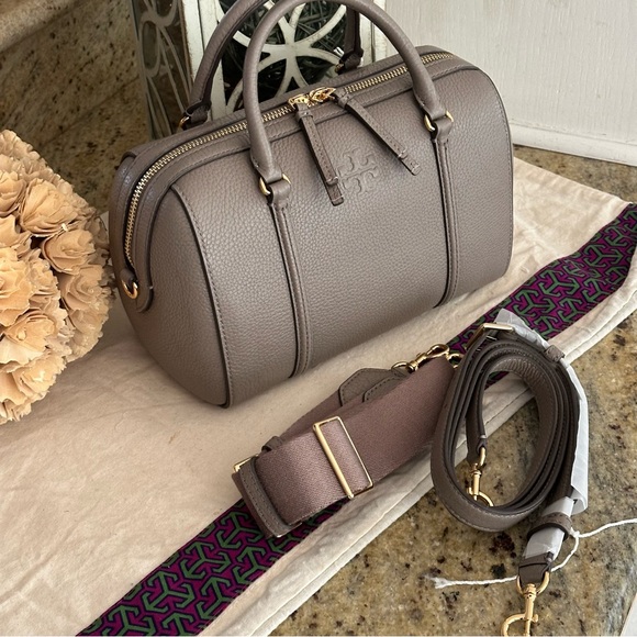 New Tory Burch Thea small satchel in gray - Picture 7 of 7